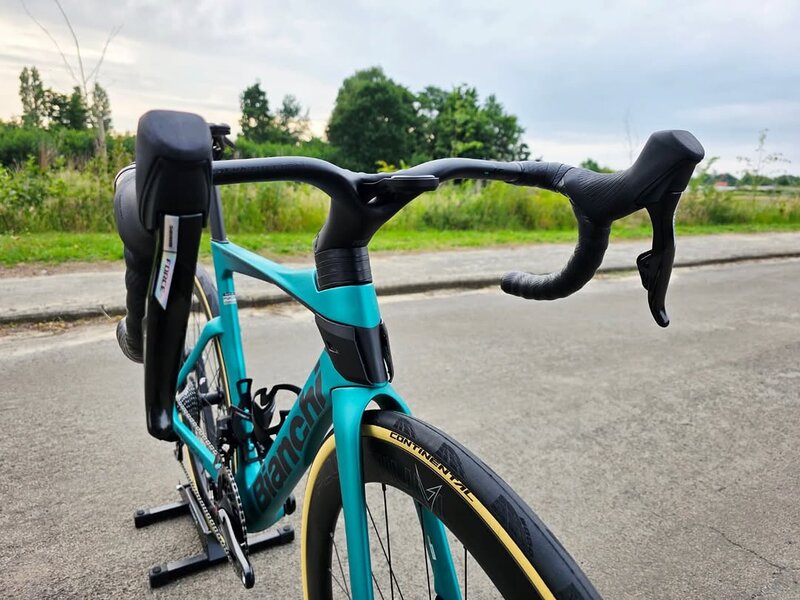 2025 Bianchi Oltre Pro Force AXS